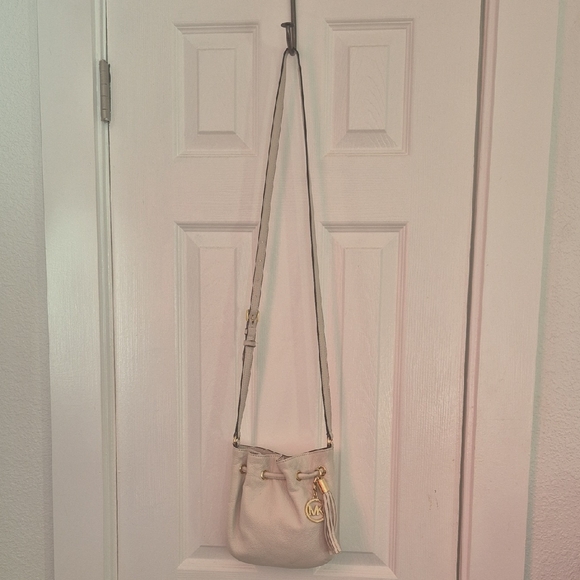 Michael Kors Ivory Crossbody Bag with Gold Accents - Picture 2 of 7